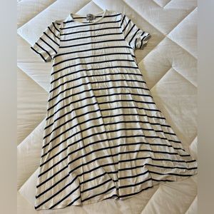 ASOS size 4 short sleeve dress.